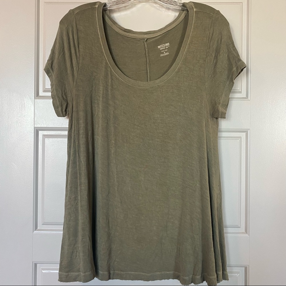 Hunter Green Short Sleeved Flare Bottom Shirt - Size M - Mossimo Supply Co